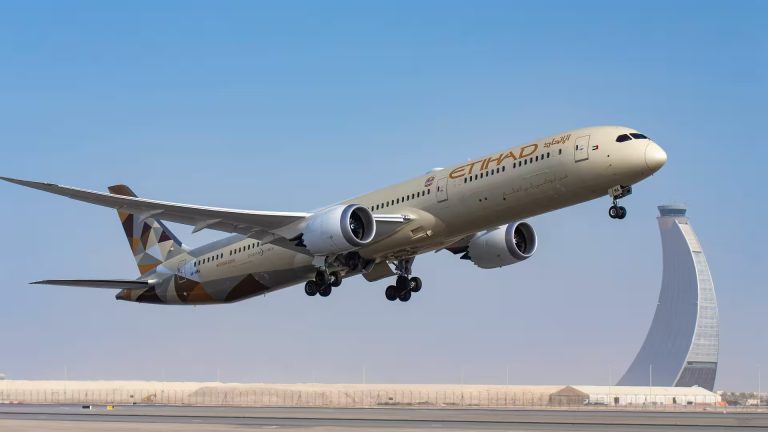 Etihad Airways Now Allows Travelers to Earn Miles With Their NFTs